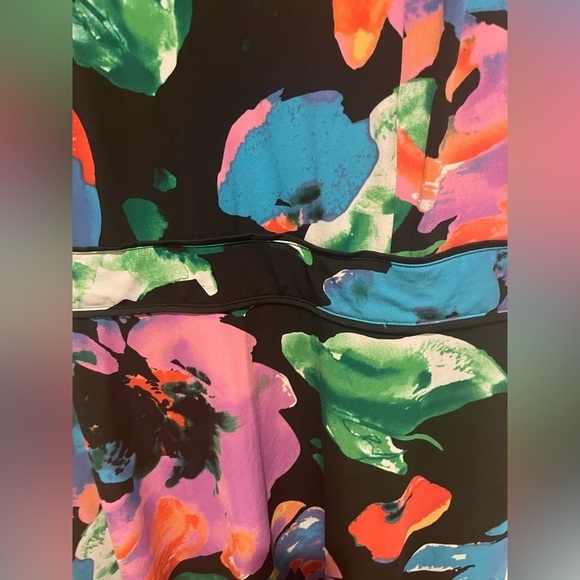 London Times Woman’s Floral Dress, Size 24 - Picture 3 of 4